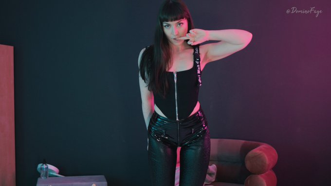 I'm a baaaaaad girl, duh LIVE NOW🔴 https://t.co/saqeRvtOvG<a href="/tag/mvcontest"class="tags"><span>#mvcontest</span></a>