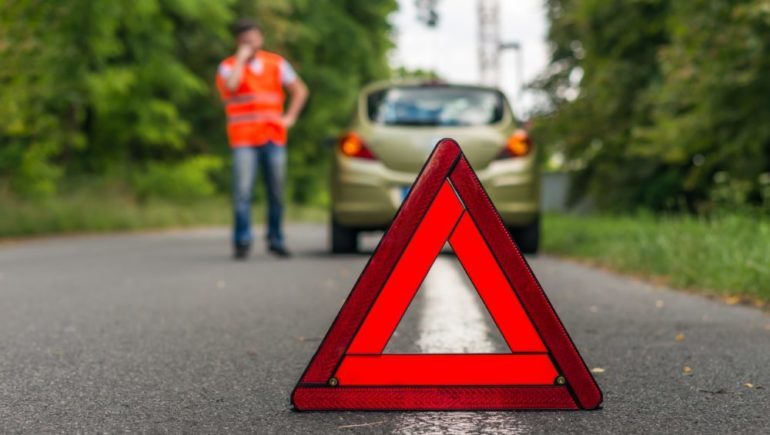 DreamHomeAgent's tweet photo. Don’t Leave Home Without These 12 Items In Your Car Emergency Kit https://t.co/eAvCIPc5Ap https://t.co/Zhdh257DNN
