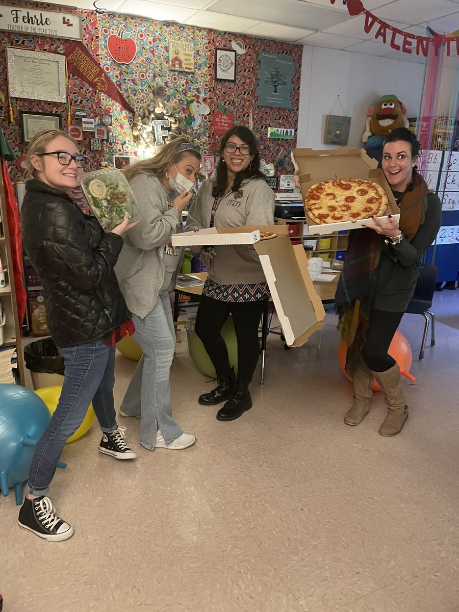 Thank you for the delicious pizza and salad reward for being one of the top Reflex winners!!! We appreciated it very much!!! Just missing our teammate Silva. #2ndgradesquad #Navproud