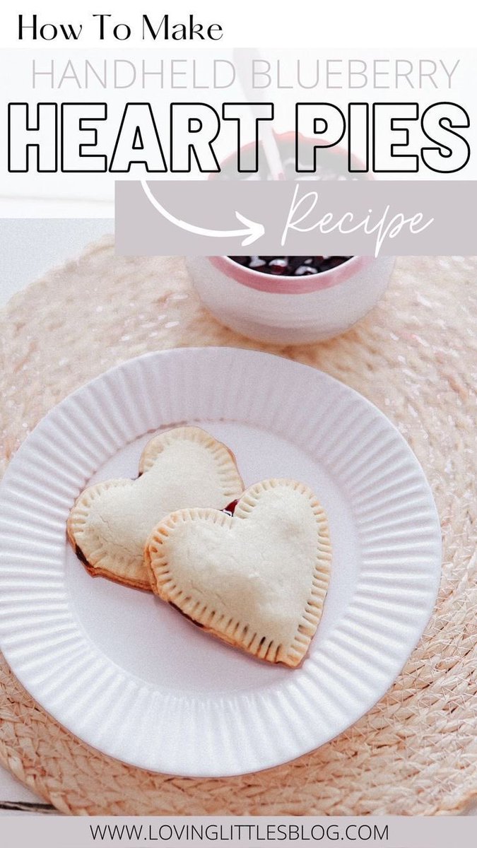 These #ValentinesDay2022 treats were so good &amp; so easy! #baking #Foodies #foodblogger #foodphotography #ValentinesDayGift #mom #bloggerstribe lovinglittlesblog.com/2021/02/11/min…