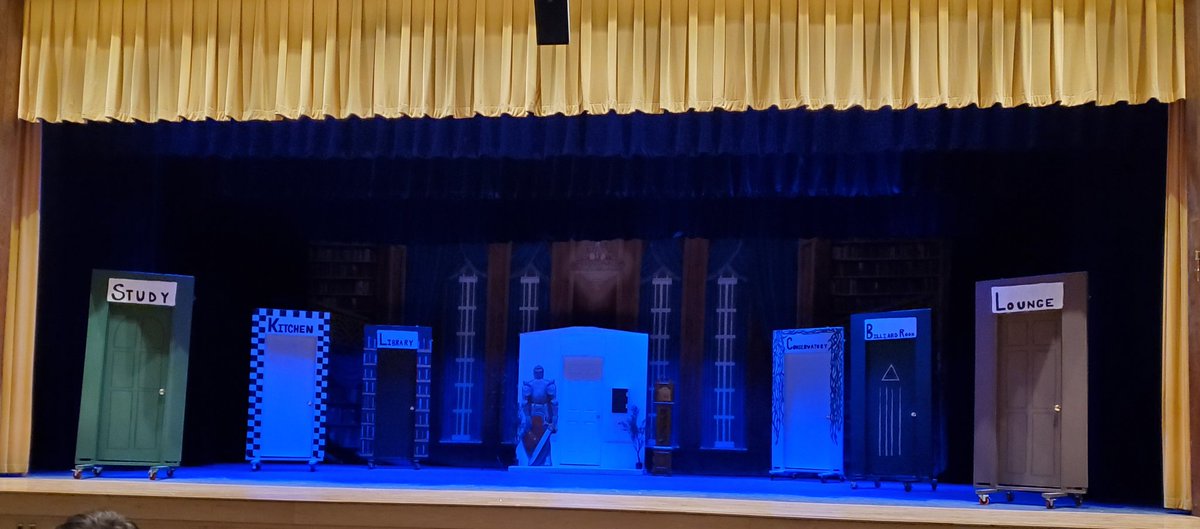 MsManganelli's tweet photo. Mahopac Drama Club! Great show everyone! https://t.co/Pi0Eml3Dw5