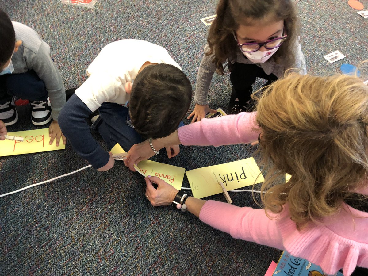 ecwithmisskim's tweet photo. Celebrating our school book 📕 “The Word Collector” by choosing and coloring our favorite word! The words will be hung in our early childhood hallways. 😊 Thank you for facilitating this fun activity @elizorman and @McDole4Tweets! https://t.co/acFPsjUm3x