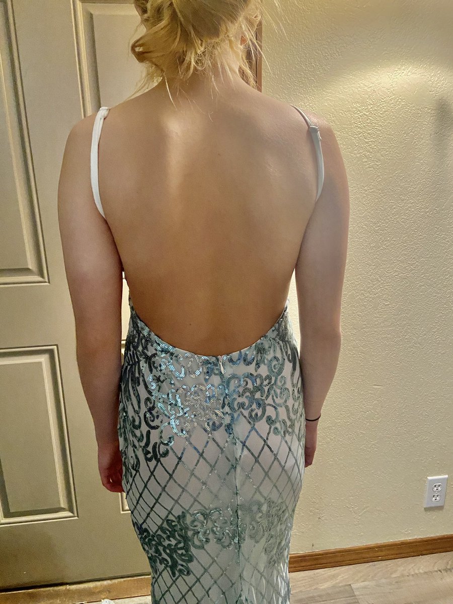 bellasbadmom's tweet photo. I LOVE open back dresses…just elegant with a splash of “I see you girl” lol I’m posting tomorrow in this dress on insta! Make sure you are following me! https://t.co/MhpacXXAsg
#Windsor #windsorstore #gowns https://t.co/2Eq0Xw8GrC