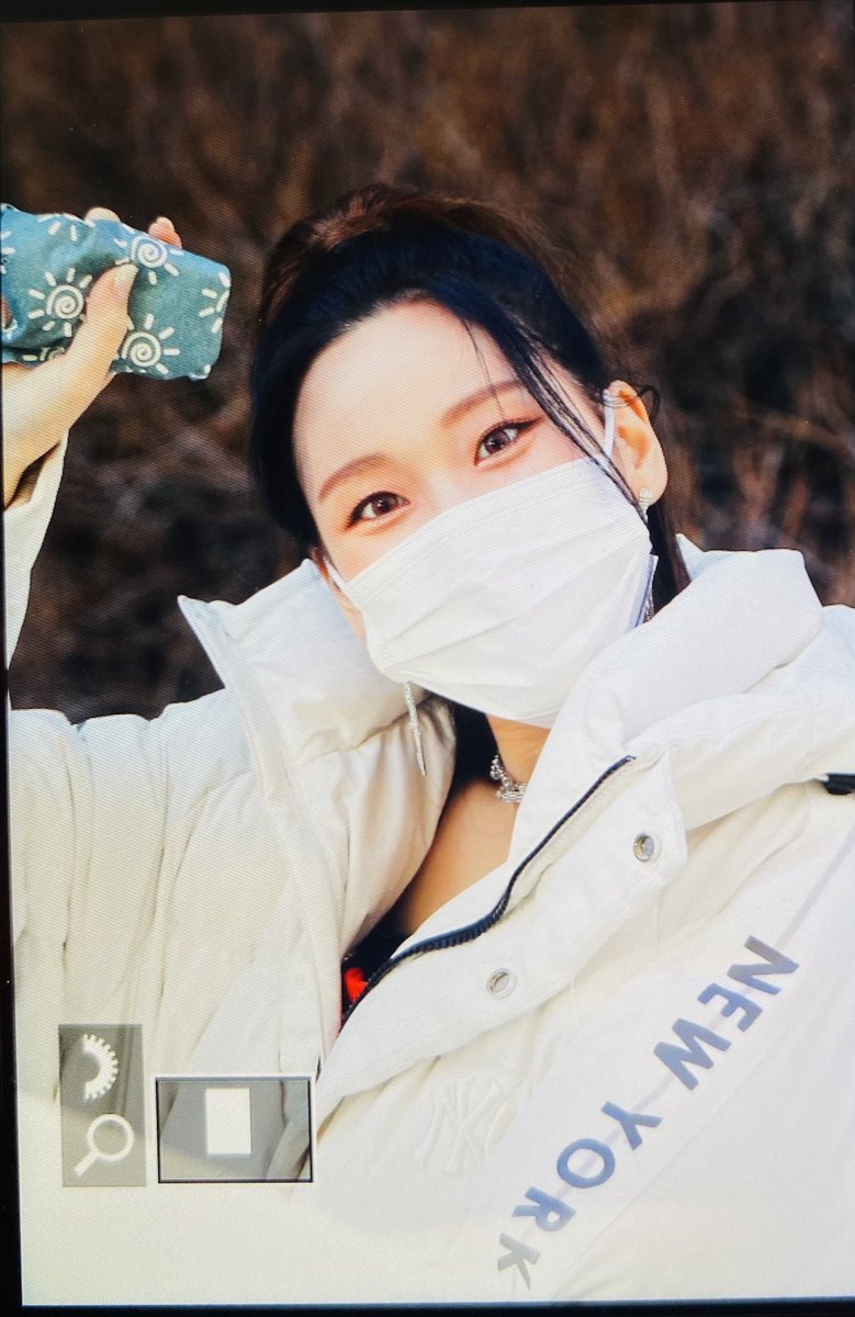 KimnayunT_T's tweet photo. 220114 뮤직뱅크 출근 프리뷰

오조오억년만에 보는중..ㅠㅠㅠㅠㅠ

#모모랜드 #MOMOLAND #나윤 #김나윤 https://t.co/cBkbUODURB