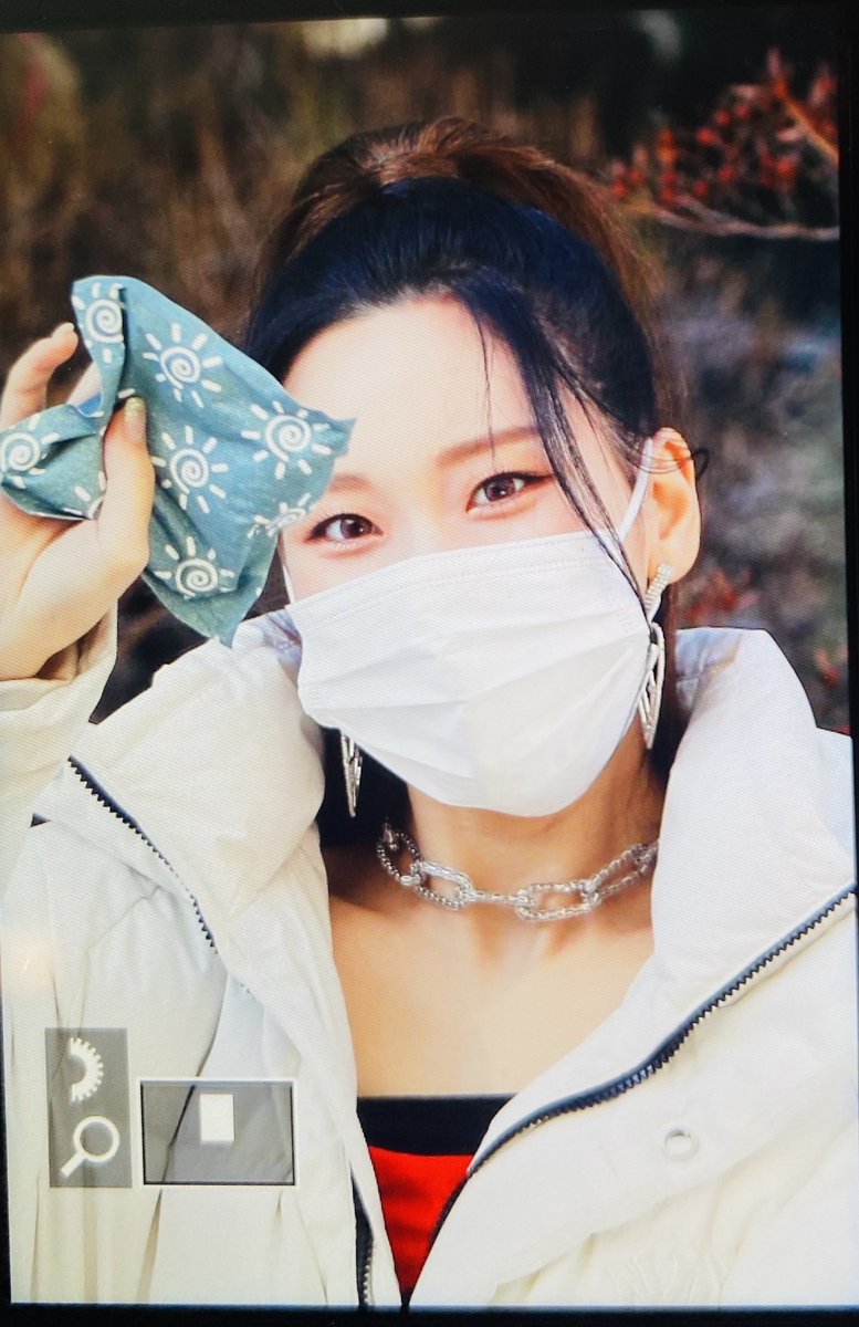 KimnayunT_T's tweet photo. 220114 뮤직뱅크 출근 프리뷰

오조오억년만에 보는중..ㅠㅠㅠㅠㅠ

#모모랜드 #MOMOLAND #나윤 #김나윤 https://t.co/cBkbUODURB