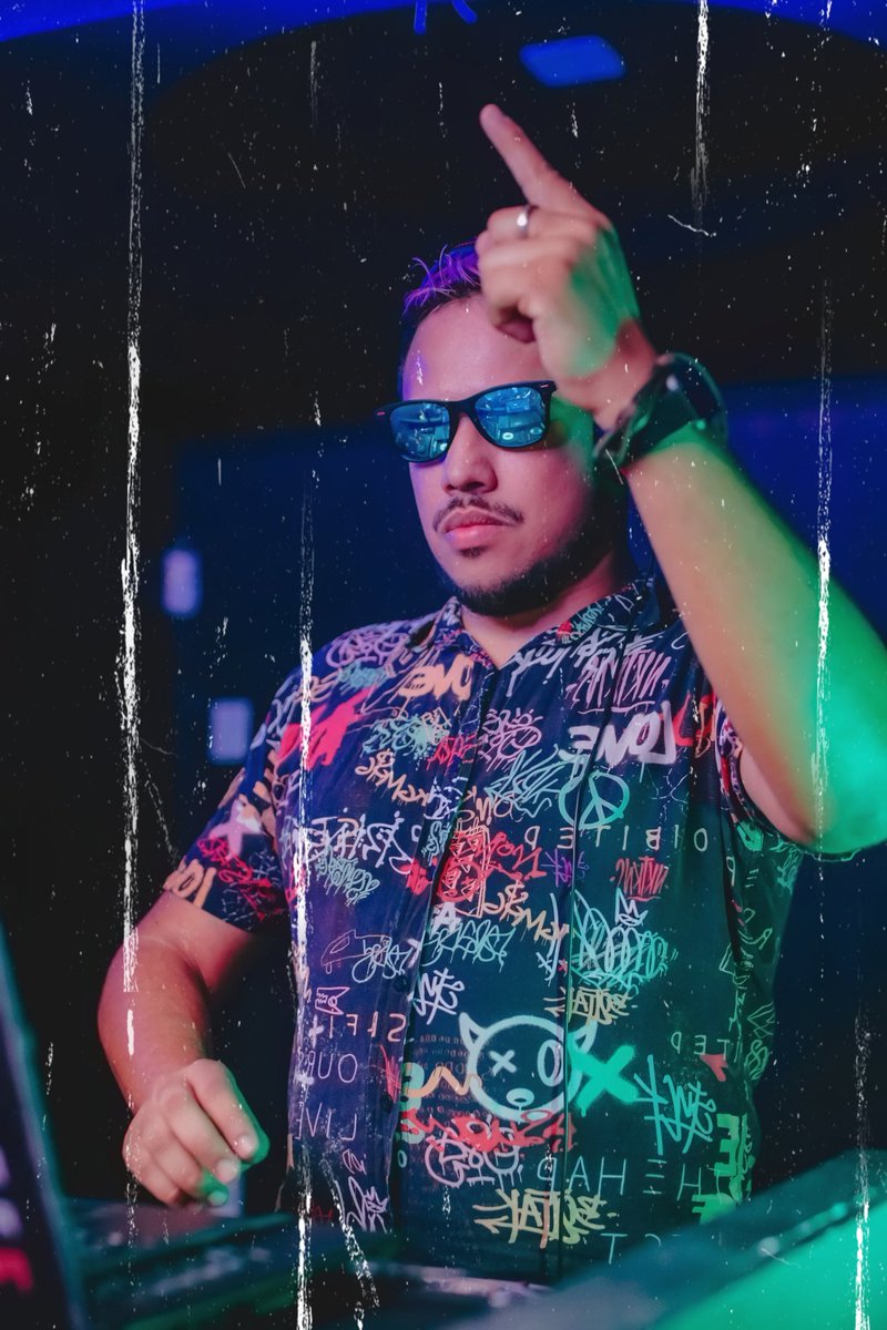 felipebach's tweet photo. Fotinha na #SOUNDCLUB no finde https://t.co/xrjPfNP5xt