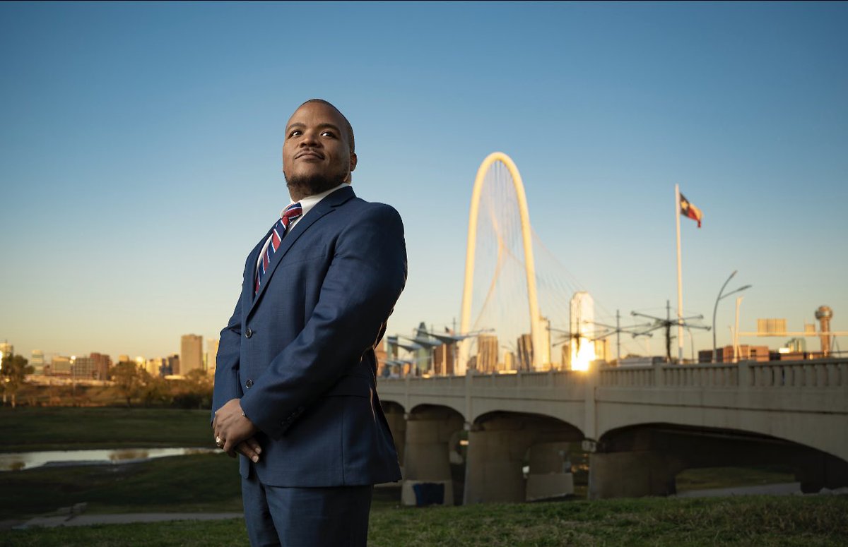 ladocastro's tweet photo. I haven’t posted in 4 years! Wanted to commemorate my twitter return with the image of my bro @ventonjones who’s running for @TexasHouse District 100. Wishing him a successful election in his favor. Vote 2022! 💯 https://t.co/iO1mtV2n02