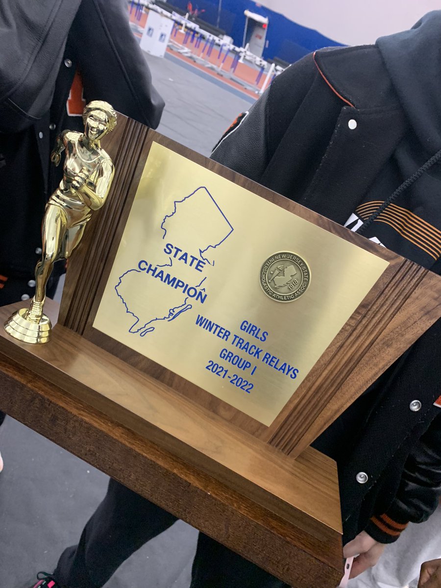 AviatorTrack's tweet photo. Congratulations to the Girls track team for winning the Group 1 NJ State Relay Championship tonight in Toms River. So proud! @HHvarsitysports  @njmilesplit @hhblackhole https://t.co/ukiWFNn4Xp