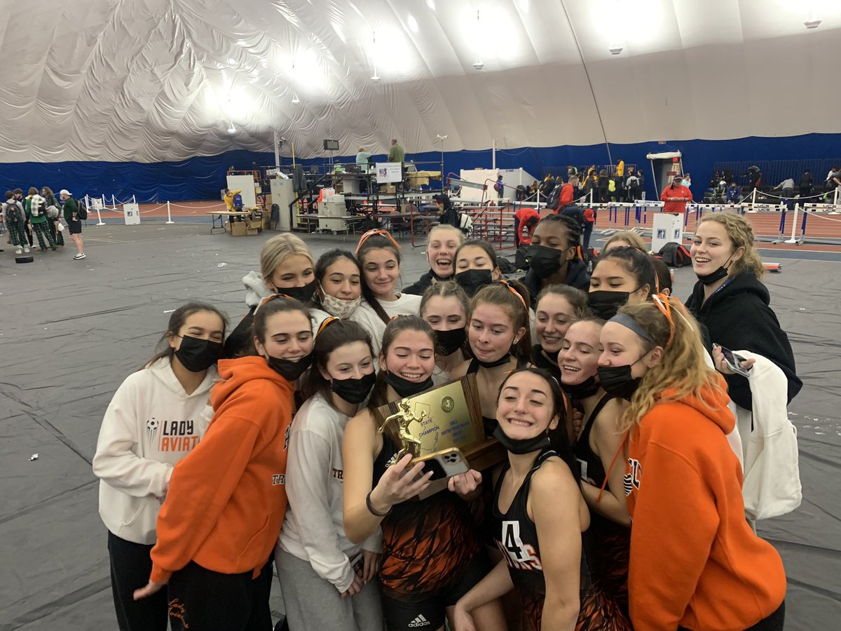 AviatorTrack's tweet photo. Congratulations to the Girls track team for winning the Group 1 NJ State Relay Championship tonight in Toms River. So proud! @HHvarsitysports  @njmilesplit @hhblackhole https://t.co/ukiWFNn4Xp