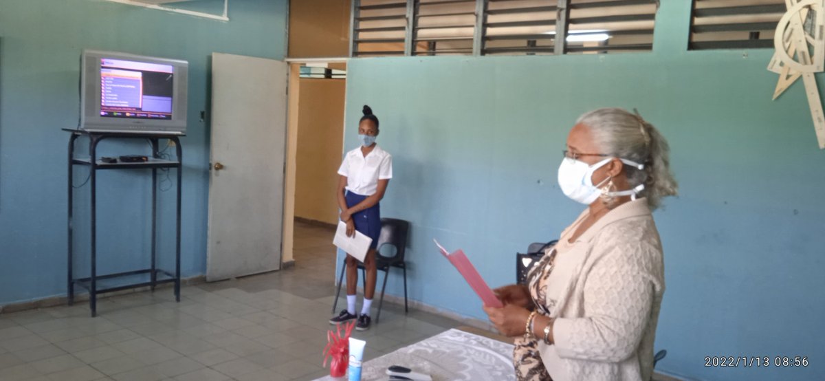 ZuliaMonier's tweet photo. @Gladys390319072 Dominio del contenido y  la didáctica, demostraron los maestros en formación de 4to Año en la defensa de su ejercicio de culminación de estudio. https://t.co/jKIW1LymEn