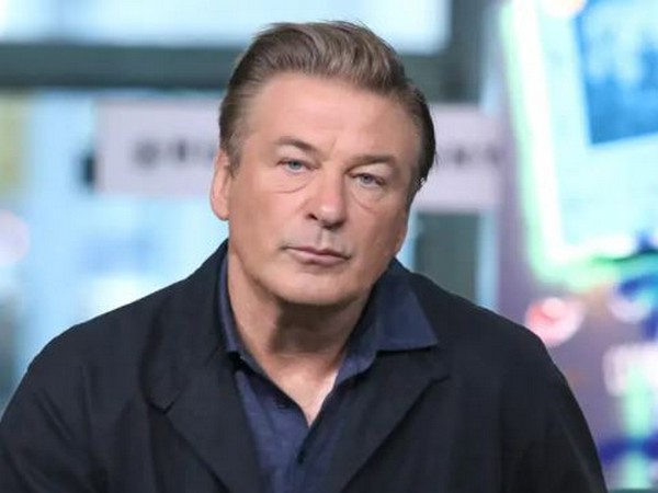 ani_digital's tweet photo. 'Rust' shooting incident: Alec Baldwin yet to submit his phone to police despite search warrant
Read @ANI Story | https://t.co/IOpkBV7uV4
#RustShootingIncident #AlecBaldwin https://t.co/vpq3MFWOgT