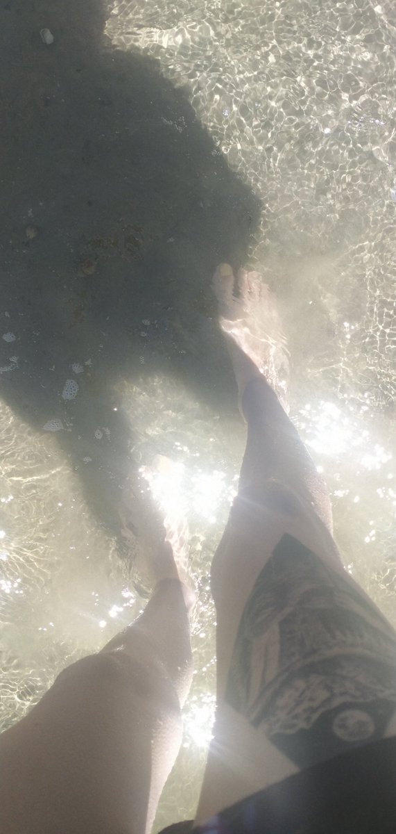 MBoreallis's tweet photo. Such a hot day 😍 https://t.co/KMqlFI1IS2