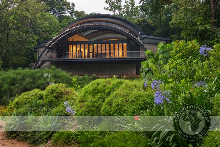 Masimikecamp's tweet photo. Honde Valley: The Arches Art Gallery and Conferencing Centre

Just completed. Its time for the new in the Honde Valley. Taking conferencing to new level in the midst of the Honde Valley jungles. https://t.co/jyAOi8xa3Z