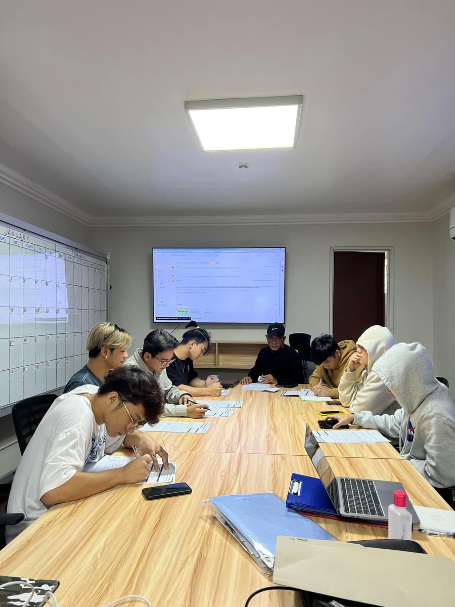 HMentorque's tweet photo. Seryosong parang hindi. Good morning #Beyonders! Hope 2022 is treating you well. 💙💙💙 https://t.co/bqRAK1h1SD