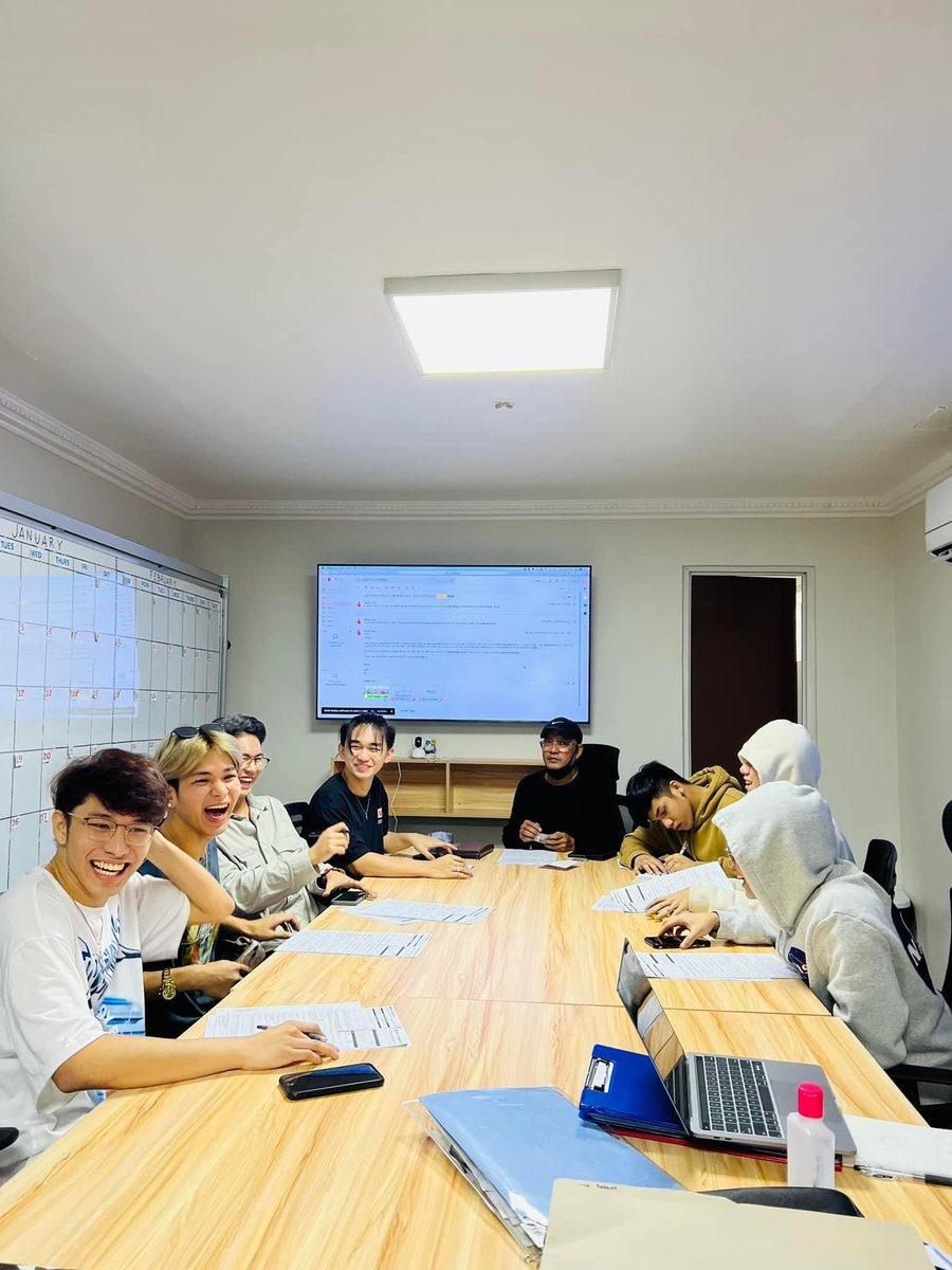 HMentorque's tweet photo. Seryosong parang hindi. Good morning #Beyonders! Hope 2022 is treating you well. 💙💙💙 https://t.co/bqRAK1h1SD