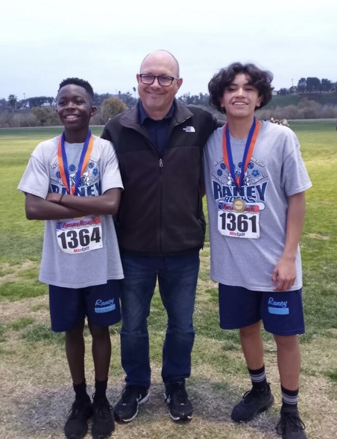 Congratulations to Raney’s Boys XC (Cross Country) team who place 2nd overall today at the CNUSD XC Meet. You ROCK! 🏃🏾🏃🏾‍♂️Thank you Coach Baldwin