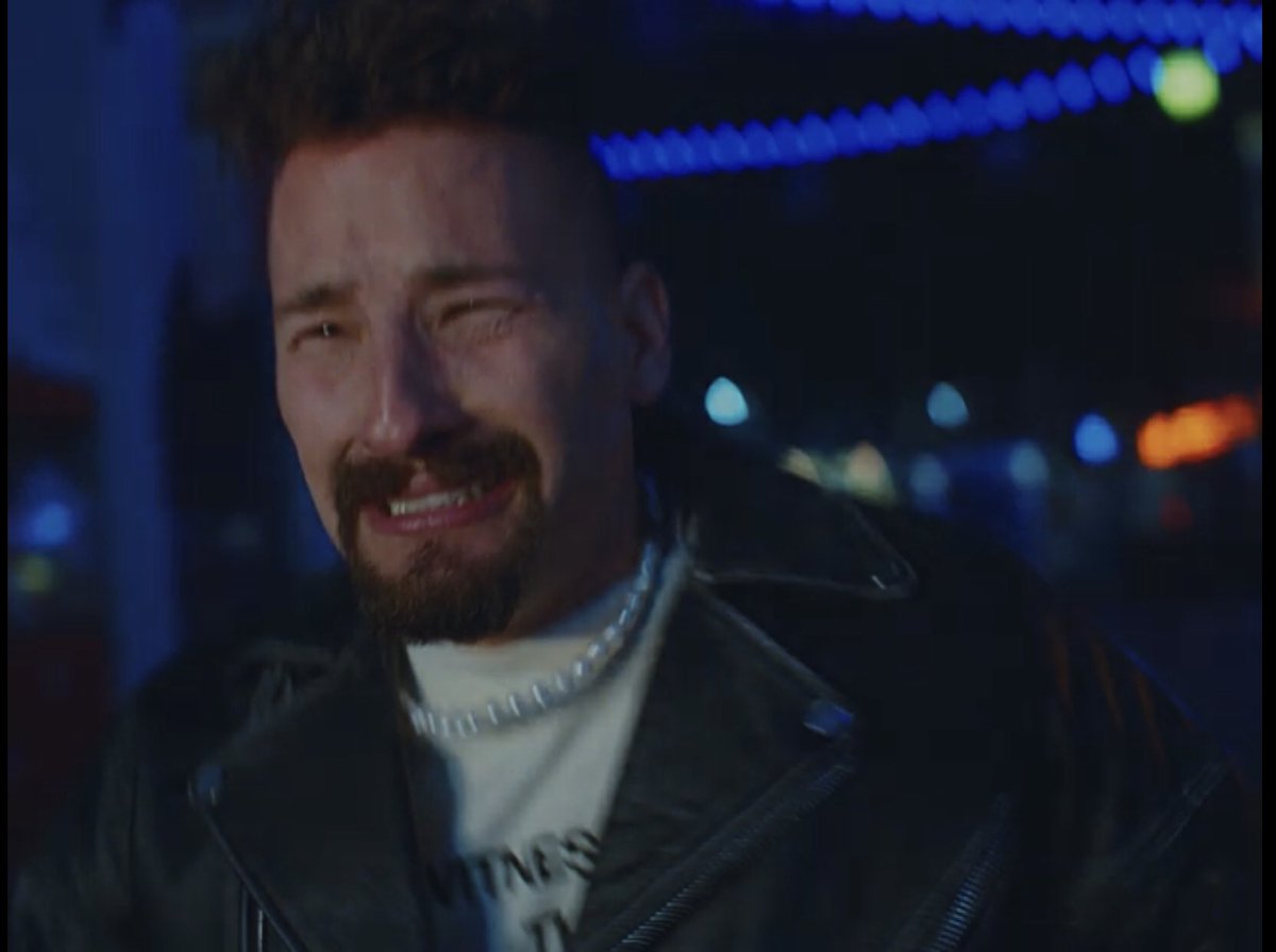 LosMontaner's tweet photo. Yo cuando mi mamá no me deja salir https://t.co/rqDAXpcYrN