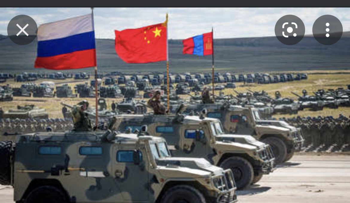 Simonovis's tweet photo. Rusia habló, junto a Irán y China son la amenaza transcontinental con fachada de apoyo a SurAmérica.Vzla. es el teatro de operaciones de una guerra asimetría a USA. Jamás han pretendido ayudar a nuestro países. El que da la espalda al peligro sólo  duplica el miedo de enfrentarlo https://t.co/Tsnx391FL5