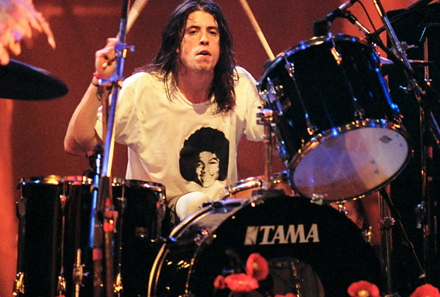 crockpics's tweet photo. Happy 53rd Birthday to Dave Grohl, born this day in Warren, OH. https://t.co/4BgBEgmPhD