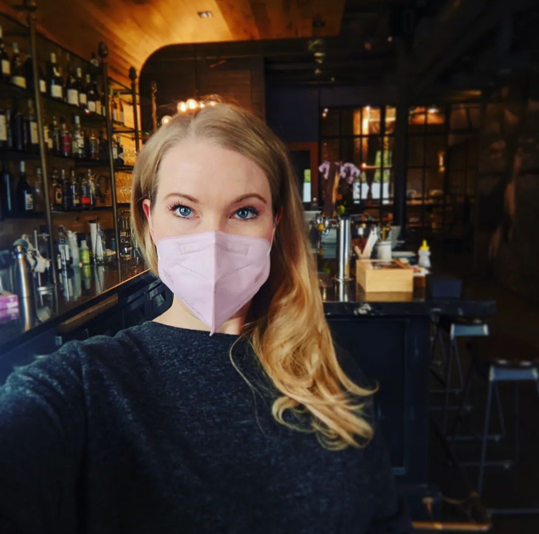 JenFiskum's tweet image. Character prep for today's recording session.Lime's Bar + My Take-No-Prisoners Attitude=Another Job I Can't Talk About Until It Comes Out 😂🎙️ #voiceoverproblems #nda
#actorslife #sagaftra #vo #actress #voiceoverartist #BTS #santamonica #limestudios #ilovemyjob #youdthinkiwasaspy