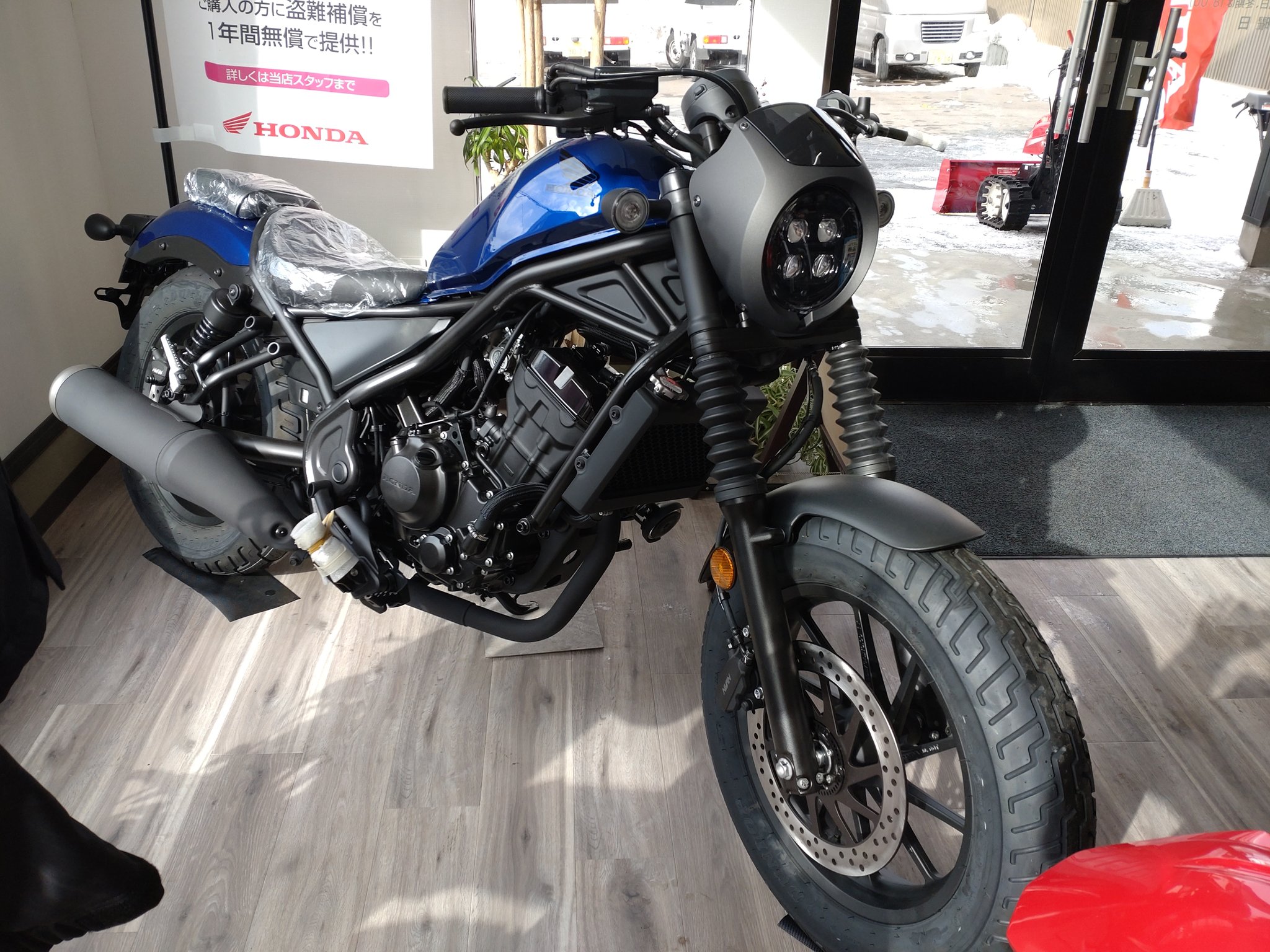 モトショップやまもと レブル250新色ブルー入荷致しました 売約済車両ですが ご覧頂けます カッコいいですね T Co Vqdqhjjkhw Twitter