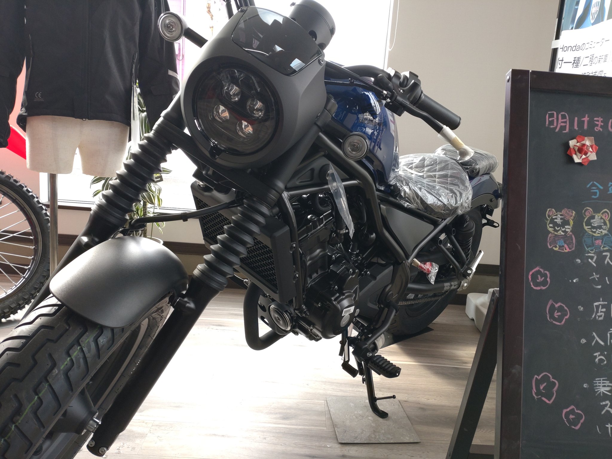 モトショップやまもと レブル250新色ブルー入荷致しました 売約済車両ですが ご覧頂けます カッコいいですね T Co Vqdqhjjkhw Twitter