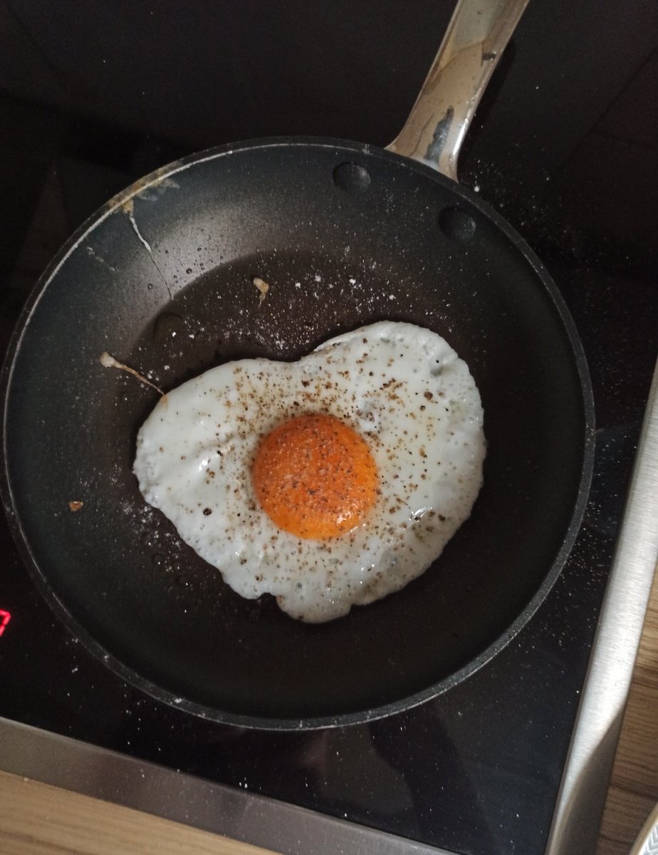 BinFettDuKek tweet media