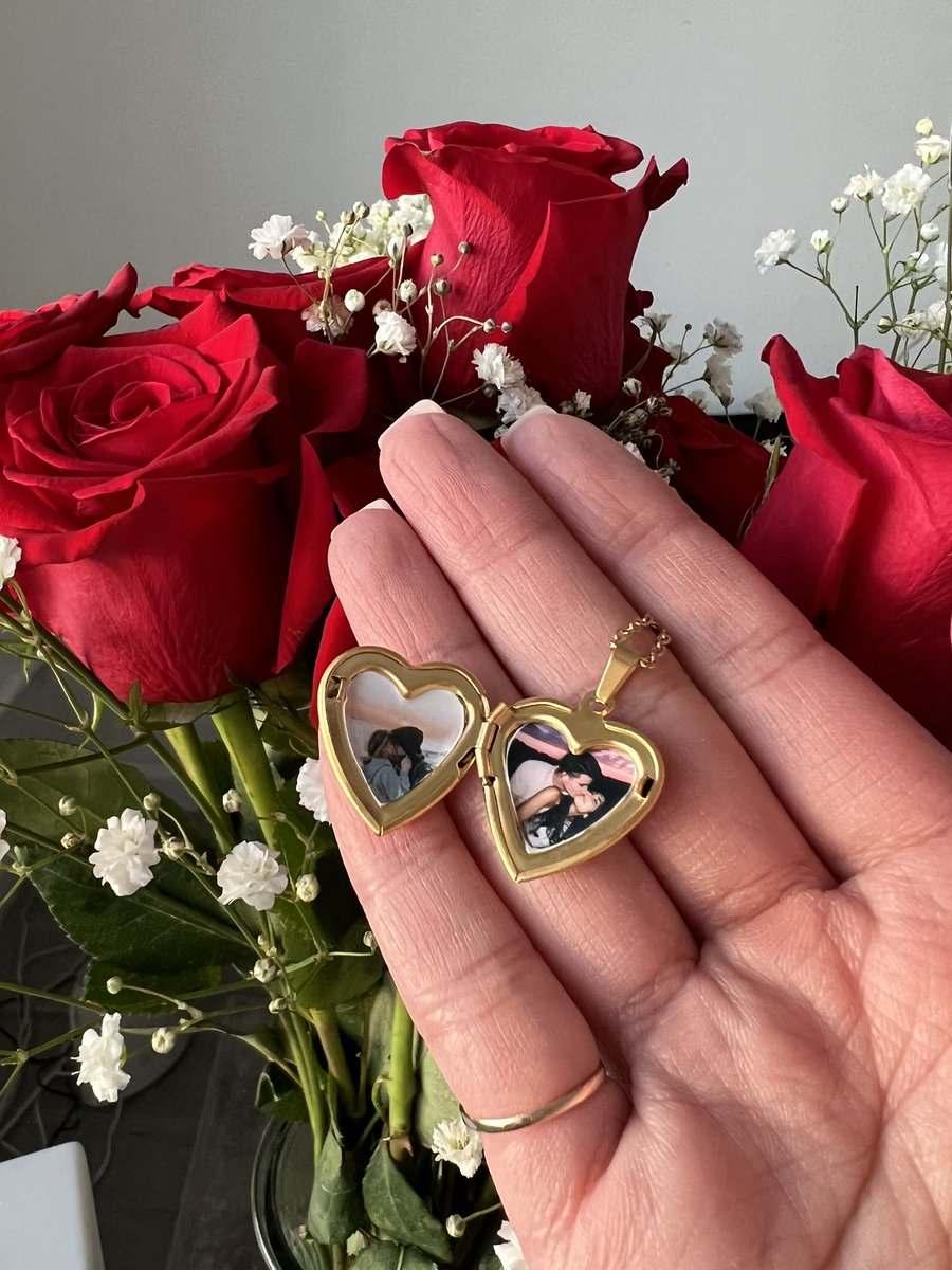 sylvia_m76's tweet photo. so in love with my bf for getting me a HoneyLock locket with our pics inside 💖💓💕 https://t.co/x0lDgiJGhB