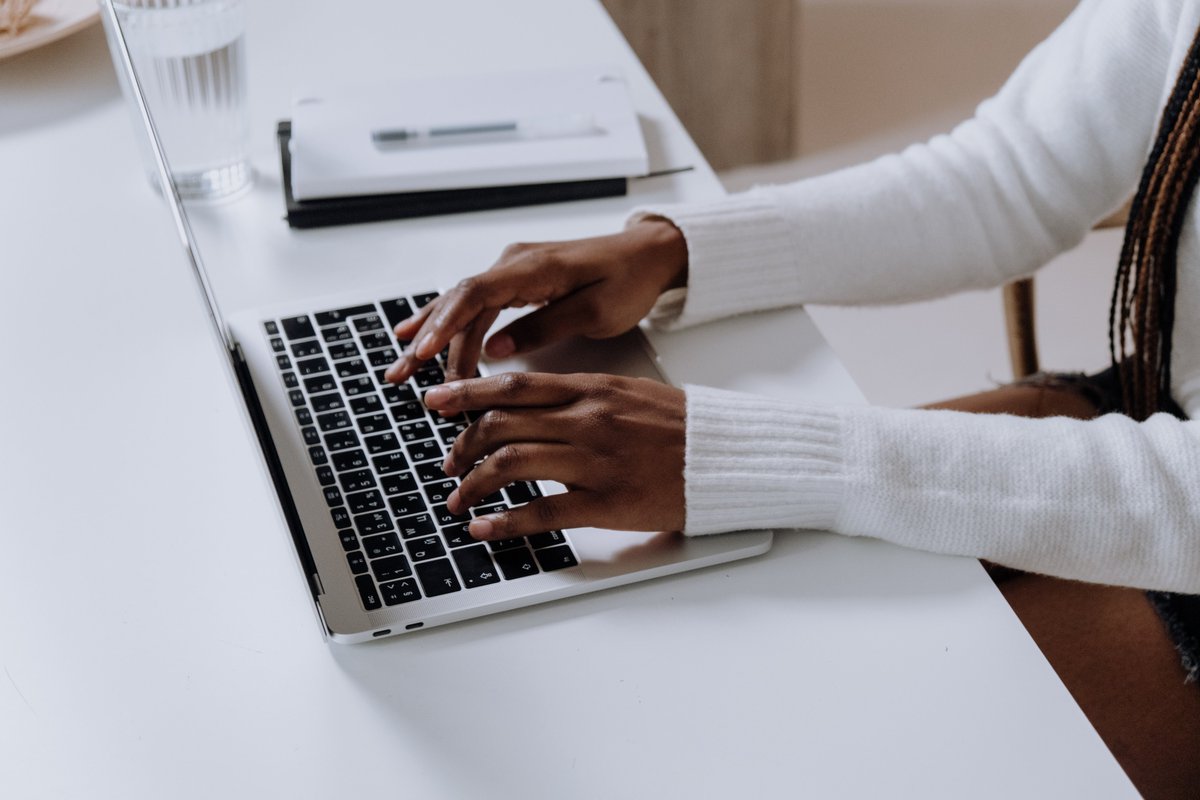 2leaf's tweet photo. We want to shine a light on influential resources and organizations that support and inspire Black Coders. #BlackTechTwitter #BlackOwned #blackgirlscode #BlackHistoryMonth #BlackHistory 💻❤️
 https://t.co/NIqe3HXgbM https://t.co/dk1ybnpHhv