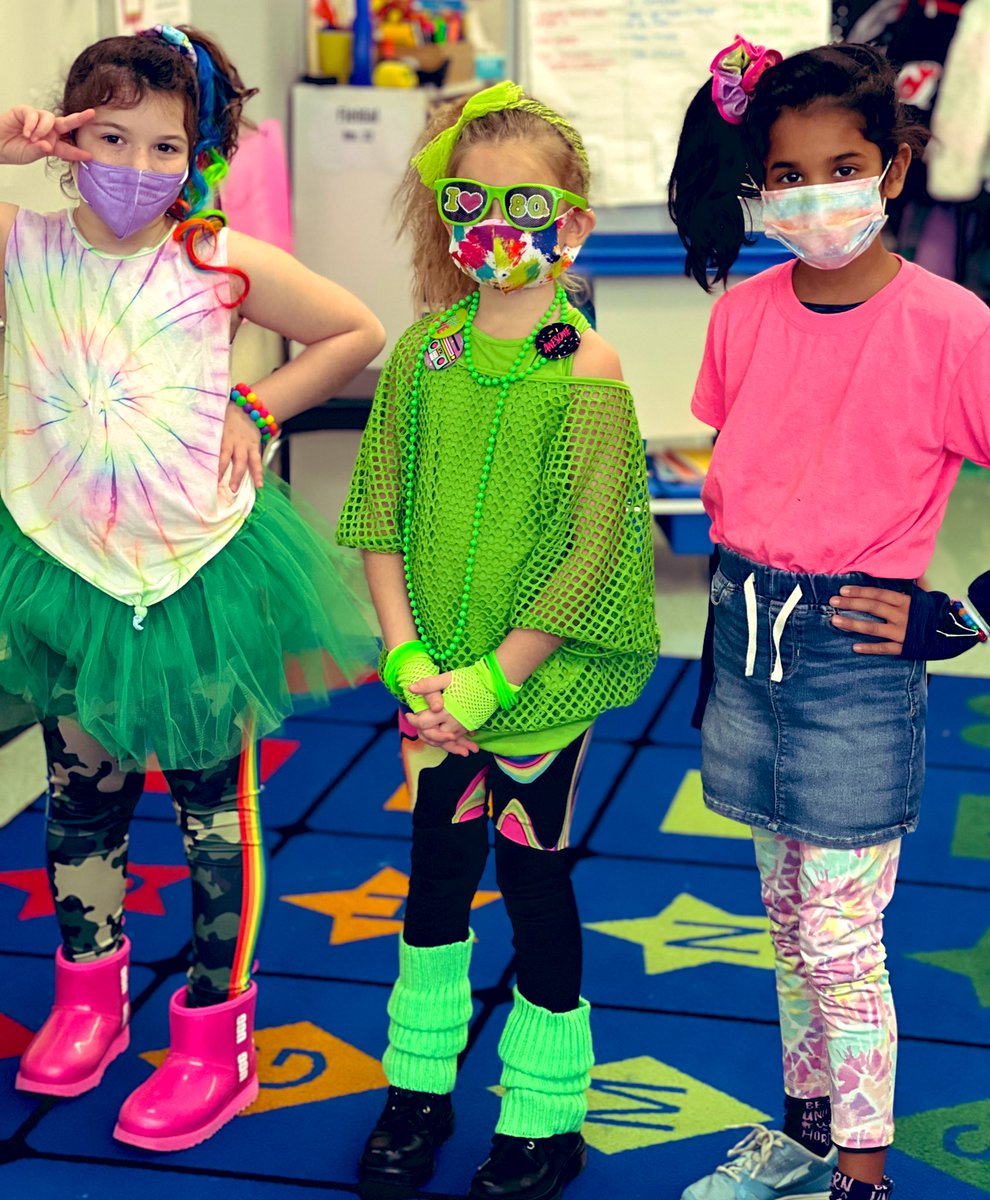 2FBHE's tweet photo. 2F Celebrating the 80th Day 80’s Style! #itsgottabeBHE https://t.co/8cBhJwvEFM