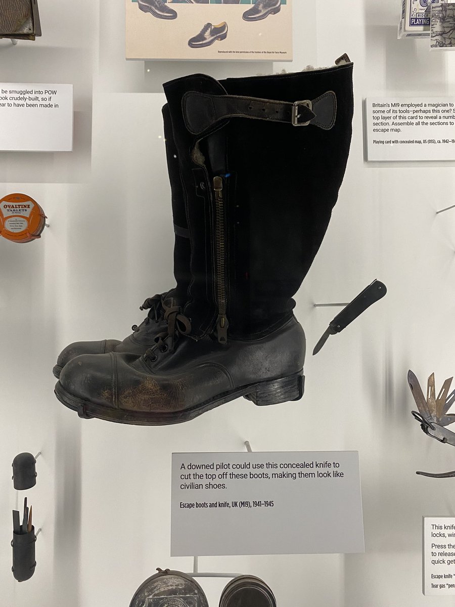 AyceAntonio's tweet photo. spy boot > archive rick https://t.co/k9rbxtjR8Y