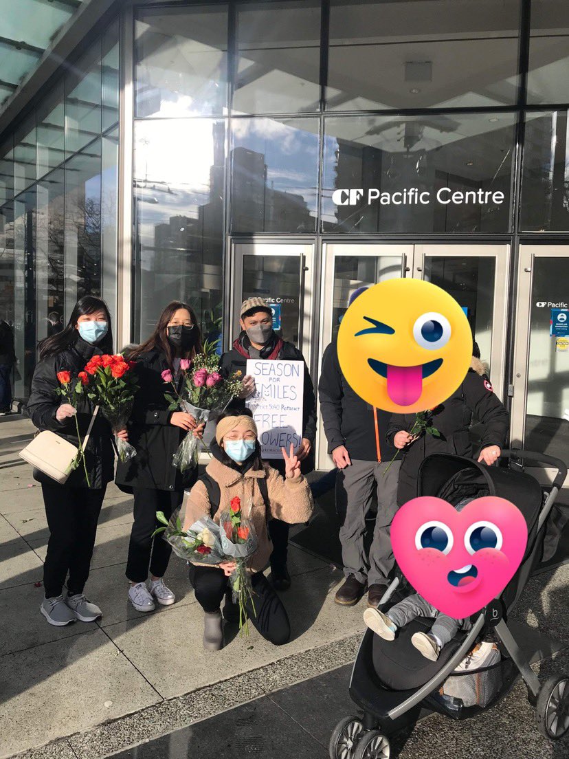 Rotaract5040's tweet photo. Thank you to everyone who came to our Season for Smiles event! The flowers went out quickly and we had a great time meeting everyone. 

Stay tuned for our next event! https://t.co/B9egIMJpGv