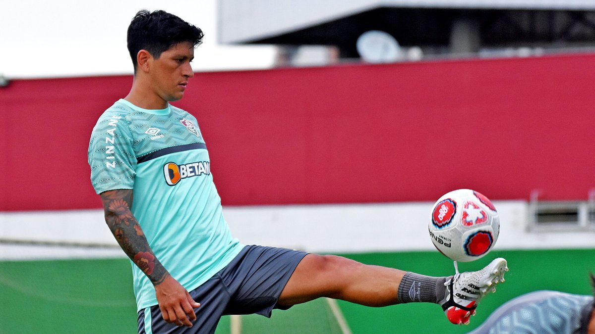 FluminenseFC's tweet photo. Hoje foi dia de fazer o L no CT Carlos Castilho! Primeiro dia de muito trabalho do nosso novo atacante @Germancanoofi! Vamos juntos, Guerreiro! #eLeChegou 🇭🇺

📸: Mailson Santana/FFC https://t.co/gtuL9v48K2