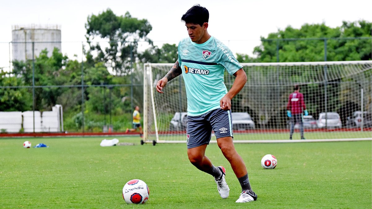 FluminenseFC's tweet photo. Hoje foi dia de fazer o L no CT Carlos Castilho! Primeiro dia de muito trabalho do nosso novo atacante @Germancanoofi! Vamos juntos, Guerreiro! #eLeChegou 🇭🇺

📸: Mailson Santana/FFC https://t.co/gtuL9v48K2