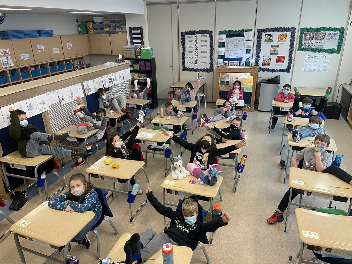GC3rdGrade's tweet photo. We love theme days in 3rd grade. Check out our cozy socks! @GordonCreekElem https://t.co/CChVA1TRe5