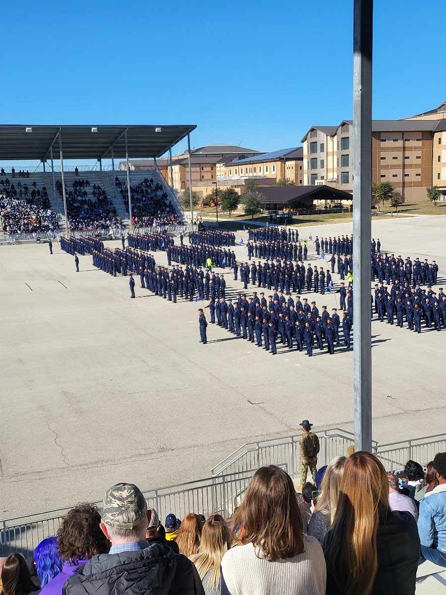 LunaDeBee's tweet photo. Ya girl is officially an Airman today! https://t.co/hHBE8gGm1N