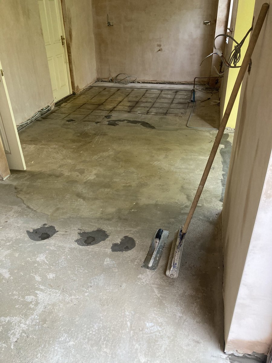 Beautiful <a href="/karndeanUK/">Karndean Designflooring UK</a> Art Select Blonde Oak installed into a new kitchen/diner 😍👌🏽