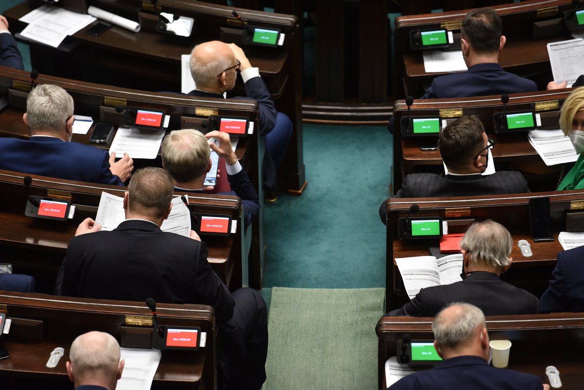 DBurzykowski's tweet photo. #Sejm #Głosowania https://t.co/YuOIa1D7bj