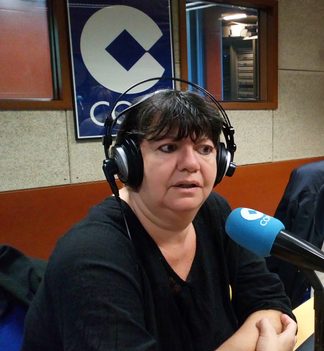 IgnasiMiranda's tweet photo. Us esperem avui #14Gener 13.33h a l'espai #ElMirall 783 AM amb Josep Esplugas #Ecumenisme @BisbatTerrassa, Noemí Cortés #EsglésiaEvangèlica, Joan García #EsglésiaOrtodoxa i @peiosan @santaanna: també actualitat i cançó 'Senyor, pots moure muntanyes':
https://t.co/UoRFDxWJdv https://t.co/Kl01pRhKKC