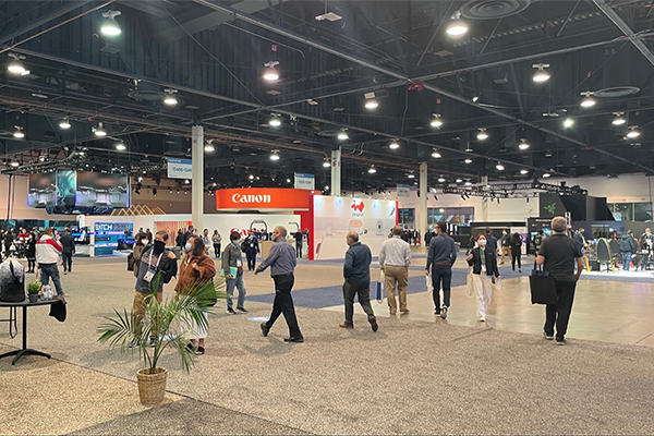 Allisonww_'s tweet photo. Tech companies struggle with its focus on brand vs. product comms, with its marketers consistently pulled in two directions. CES served as the perfect place to see this play out in real life. Jeff Leopold, our EVP of tech, kept score in his #CES2022 recap https://t.co/f94HoKvVZn https://t.co/hjEfXrx9rd