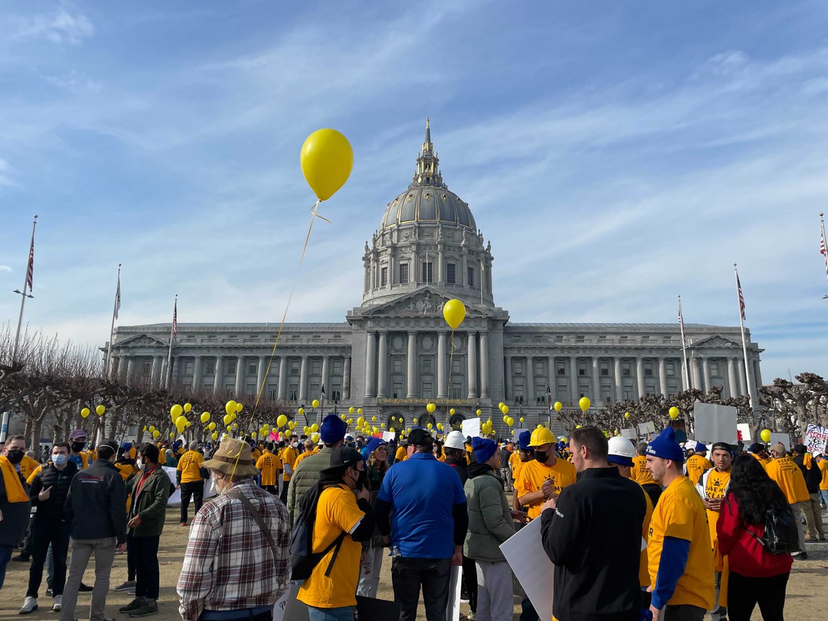 SunPower's tweet photo. California solar advocates and industry professionals showed up in a BIG way today to fight for the future of solar and make their opposition to NEM 3.0 heard. Thanks for standing up, speaking out and helping to change the way our world is powered! #SaveSolar https://t.co/90k20DewWG