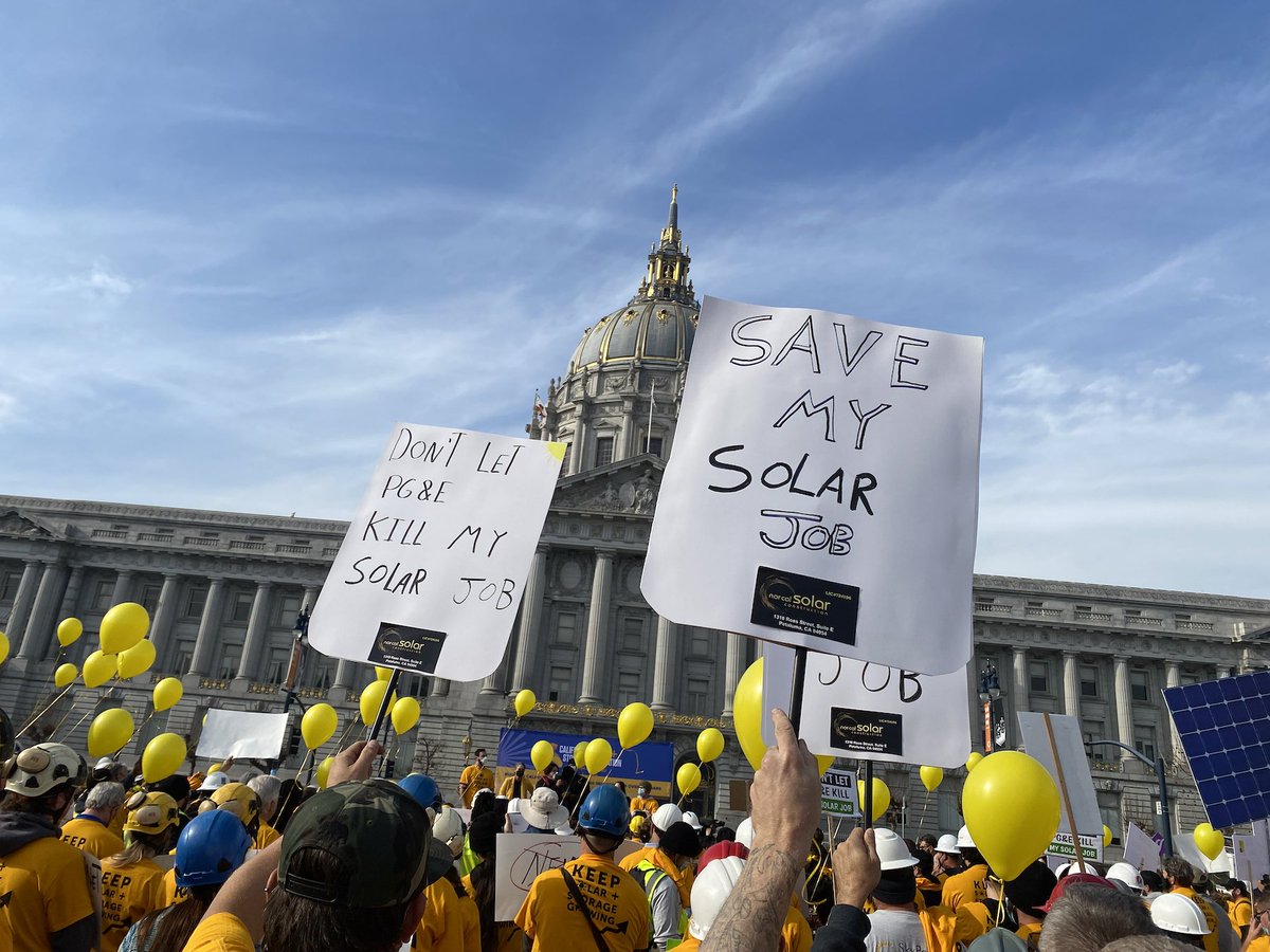 SunPower's tweet photo. California solar advocates and industry professionals showed up in a BIG way today to fight for the future of solar and make their opposition to NEM 3.0 heard. Thanks for standing up, speaking out and helping to change the way our world is powered! #SaveSolar https://t.co/90k20DewWG