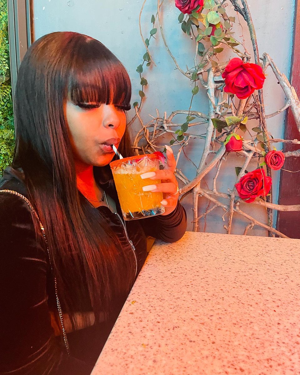 thatbitch_kenn's tweet photo. Twitter didn’t get a chance to see how good i looked on my 21st 🤩! https://t.co/zivPswIXHl