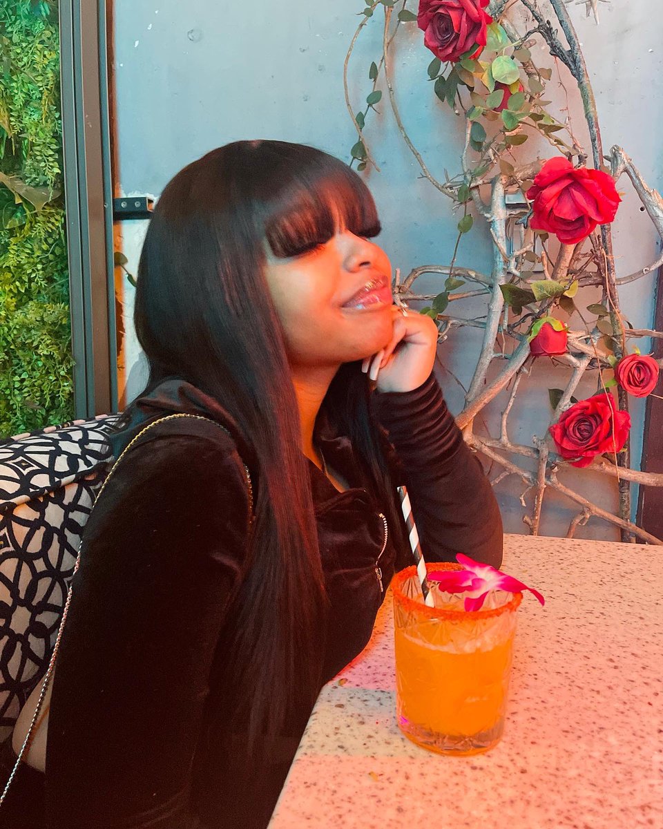 thatbitch_kenn's tweet photo. Twitter didn’t get a chance to see how good i looked on my 21st 🤩! https://t.co/zivPswIXHl