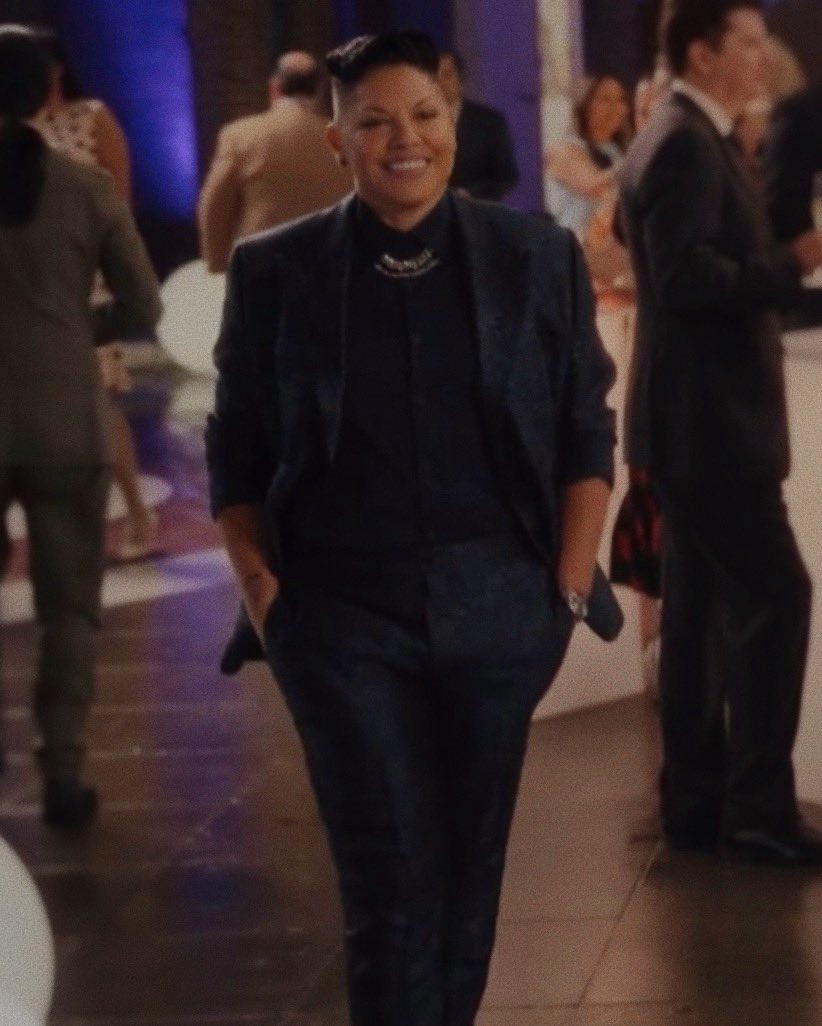 abrokenarcade's tweet photo. no bc this is what calzona would look like coming back to greys anatomy now and i neeeeeed it https://t.co/1p8gPLv2gm