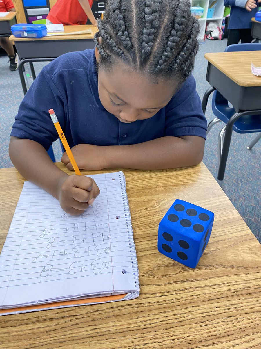 LauriCurrie's tweet photo. We are working on math strategies with doubles and doubles plus 1!  In science, we investigated properties of shells and how to sort objects by shape, size, color or texture! #wilkinsonrising @WilkinsonSCS https://t.co/XCqafSaa0k