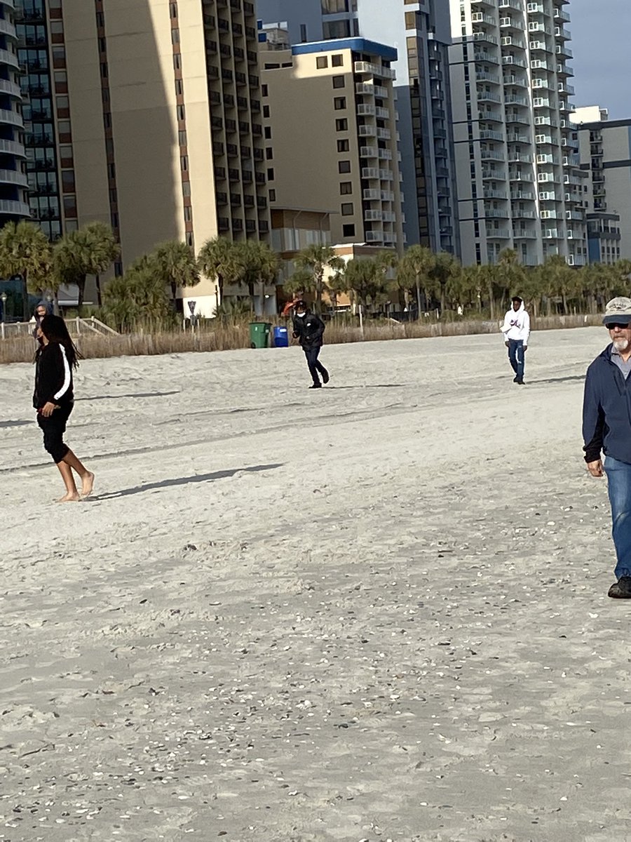 FMSJrBetaClub's tweet photo. You can’t go to Myrtle  Beach without going to the beach! @FairfieldMiddle #betacon22 https://t.co/5WhmvyO9do
