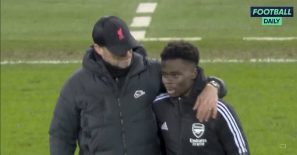 Stephpgold's tweet photo. Get off him. Get your hands off him https://t.co/miMddVBtof