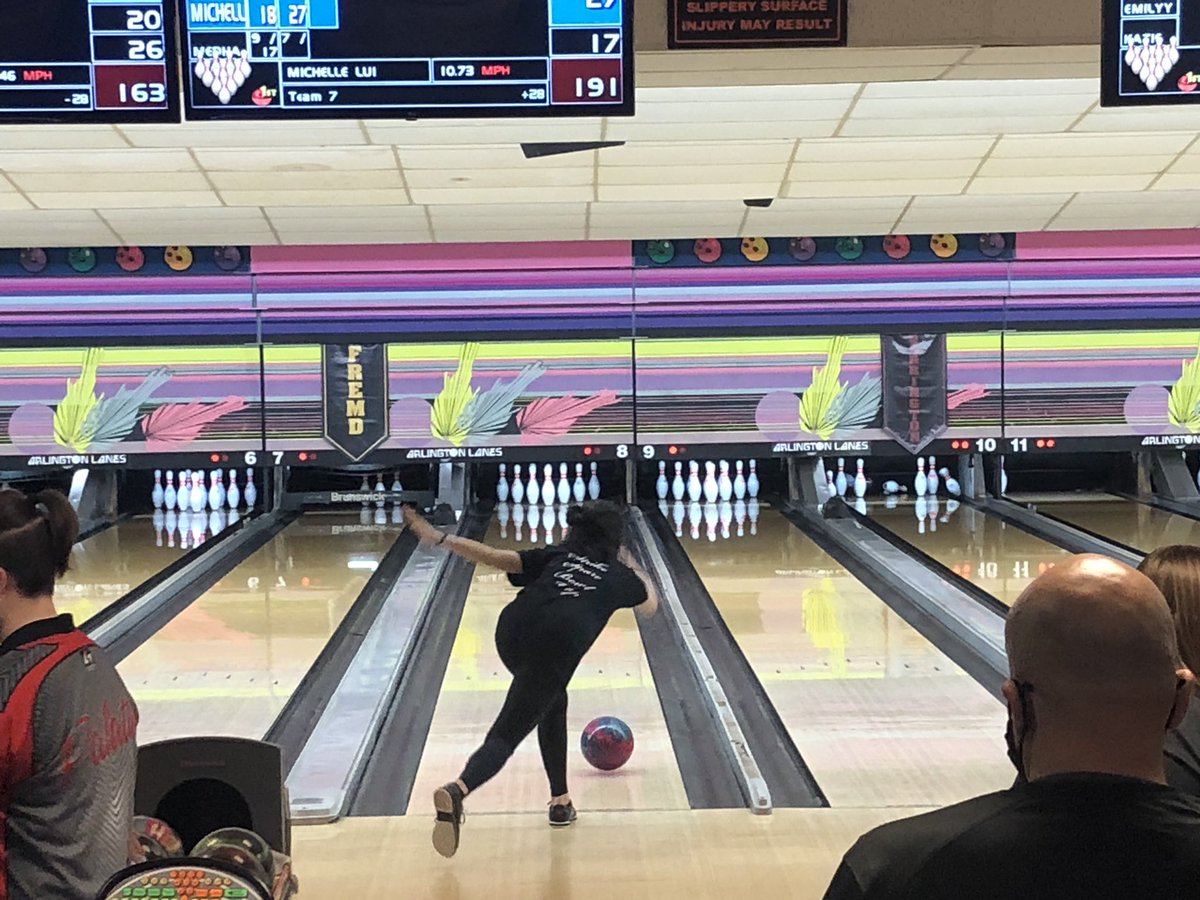 FremdAthletics's tweet photo. Girls Bowling in MSL action vs Palatine https://t.co/YVCjj92to0