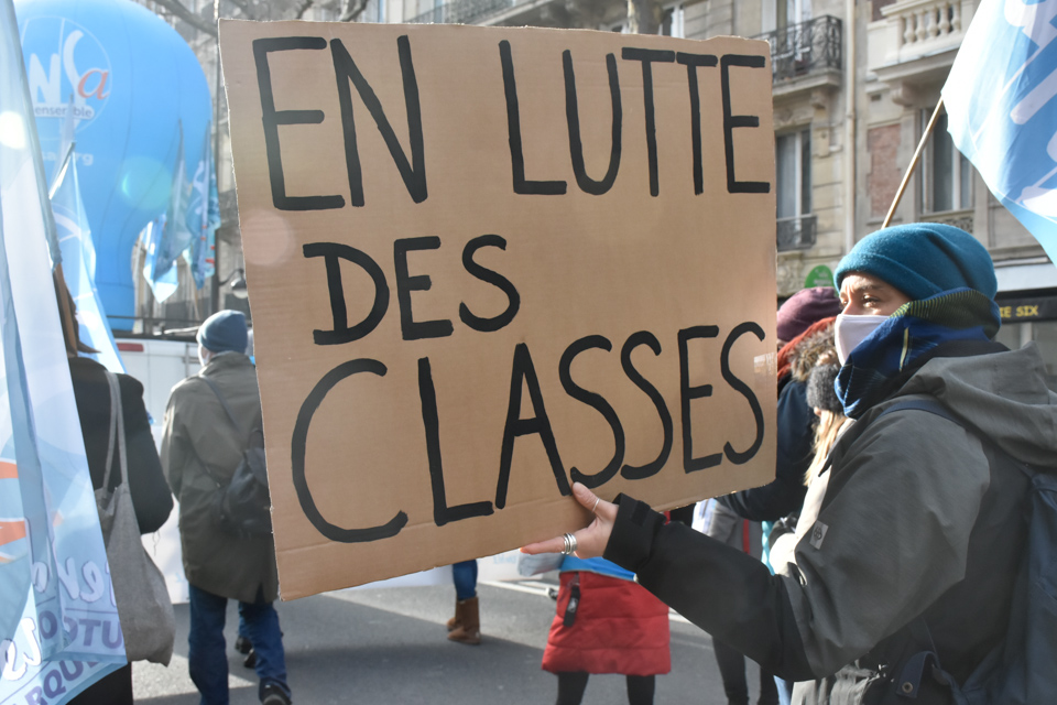 #Manifestation de l'Education nationale 
#éducationNationale #JeanMichelBlanquer #MinistreDeLéducationNationale 
pressenza.com/fr/2022/01/man…